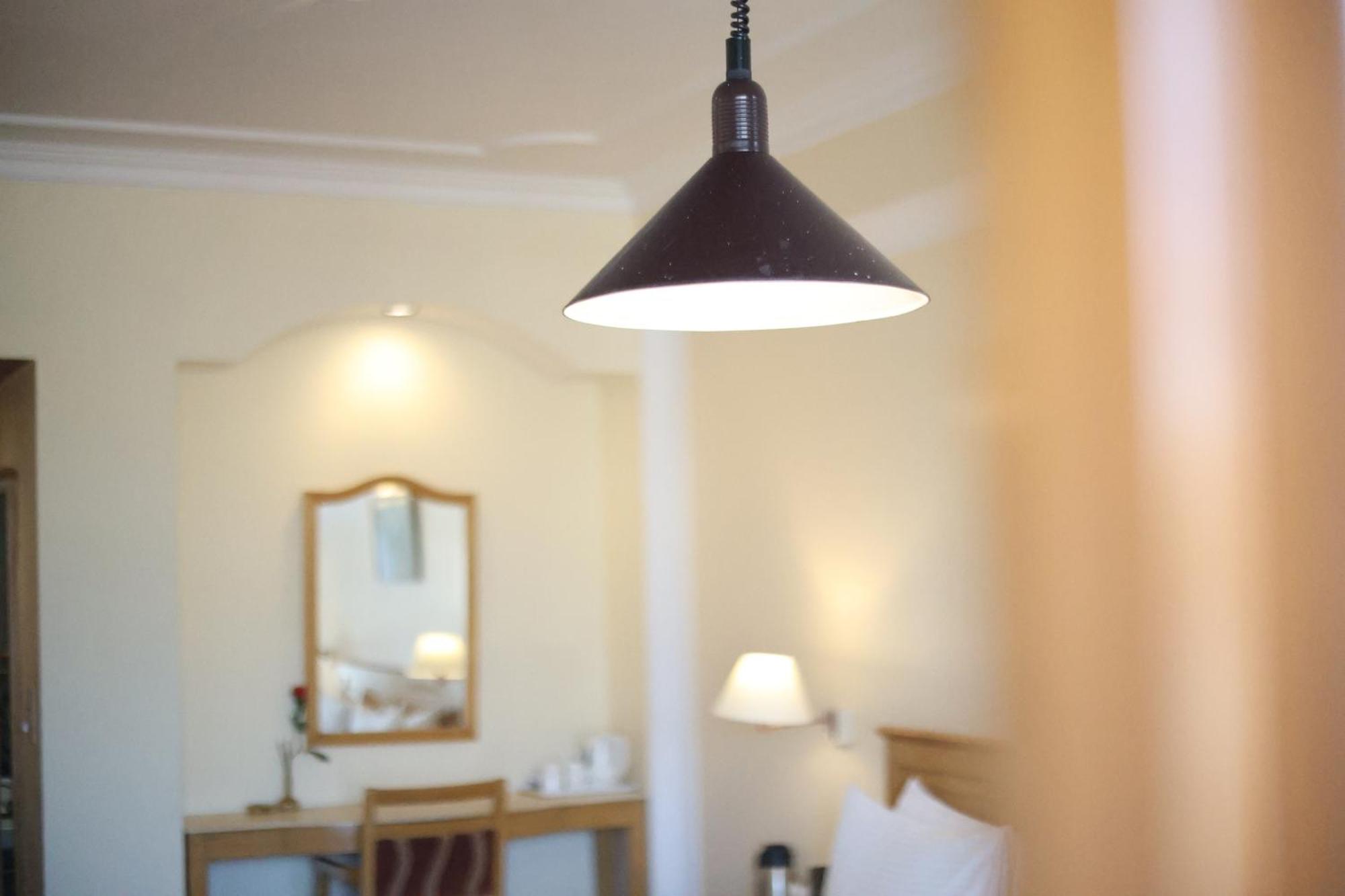 Hotel Willow Banks - Boutique 4 Star Hotel On The Mall Road Shimla Buitenkant foto