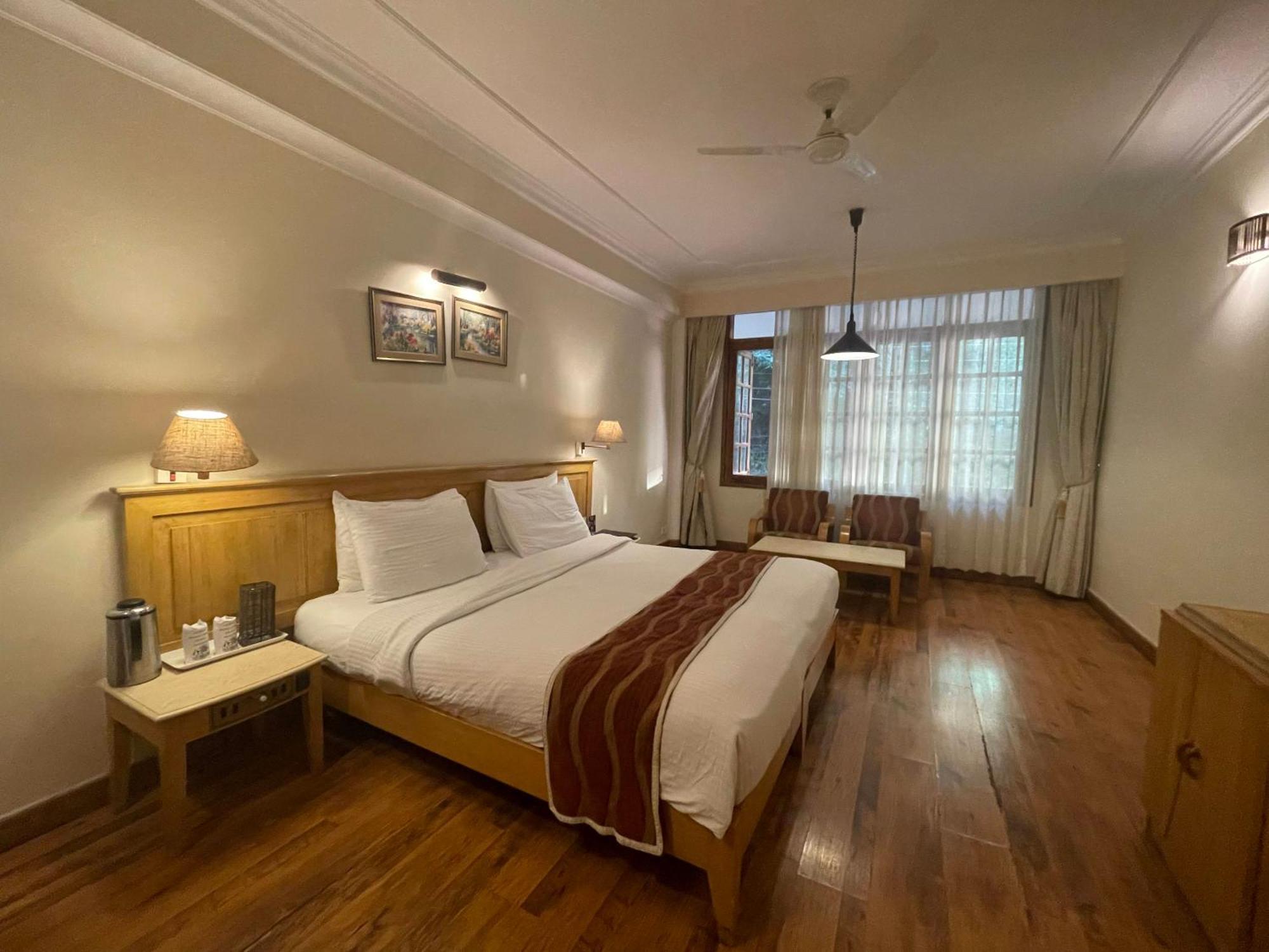 Hotel Willow Banks - Boutique 4 Star Hotel On The Mall Road Shimla Buitenkant foto